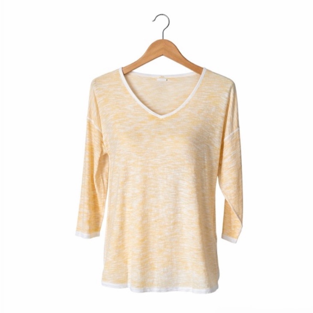 NWOT Chico’s Yellow Lightweight Top